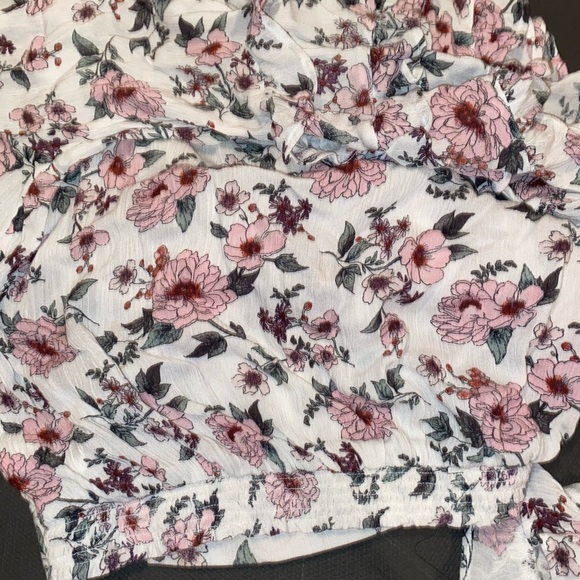 American Eagle cropped blouse - Picture 3 of 3